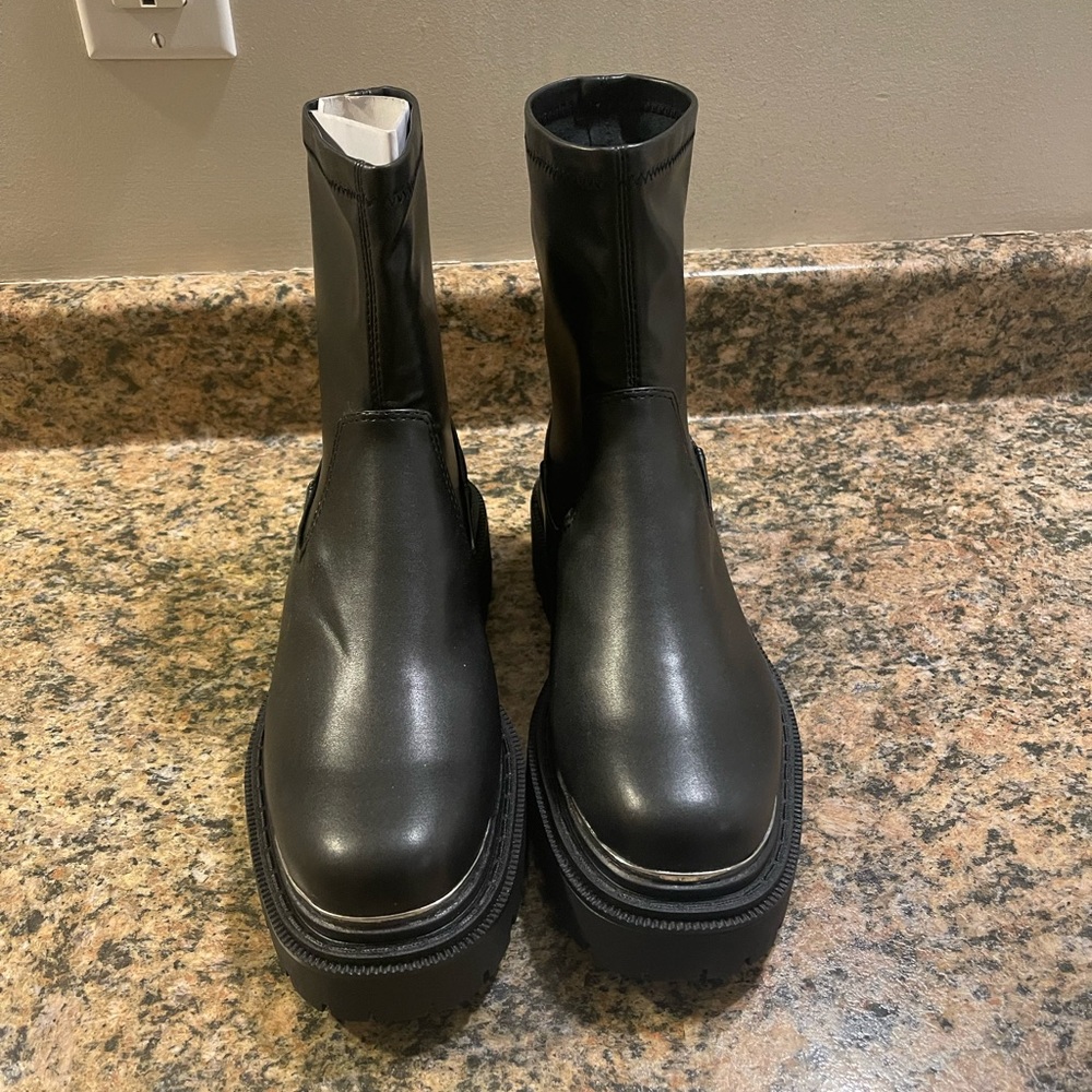 Women leather boots